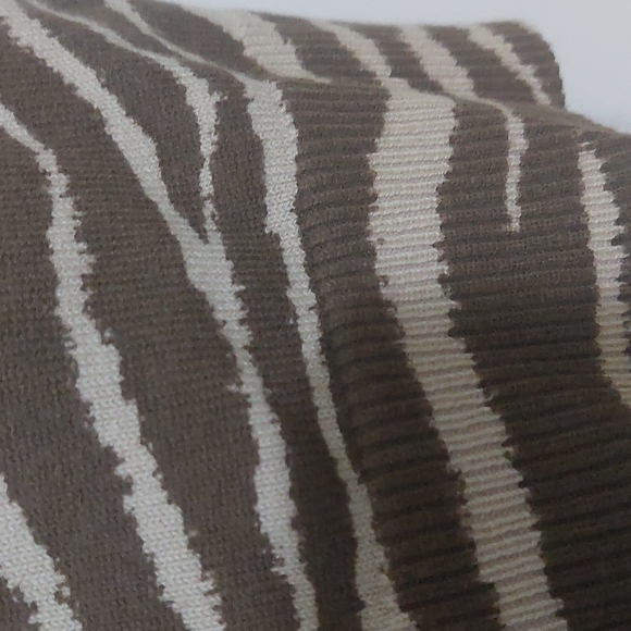 New York & Company Knit Halter top - Picture 4 of 9